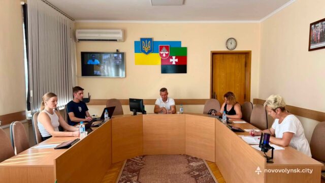 Засідання постійних комісій Нововолинської міської ради перед черговою сесією Депутати-міської-ради-розпочали-роботу-постійних-комісій