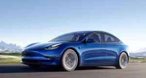 Власник Tesla знайшов простий спосіб заряджати акумулятор електромобіля прямо під час руху Власник-tesla-знайшов-простий-спосіб-заряджати-акумулятор-електромобіля-прямо-під-час-руху