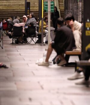 metro_ukrittya__povitryana_trivoga__lito__2025__gettyimages_2218881427_b8ba5c873c2e416a7a54a723c1a.jpg У Києві пролунали сильні вибухи, росіяни атакували місто балістикою