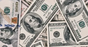 Курс валют на 11 серпня: долар та євро подорожчали Курс валют на 11 серпня: долар та євро подорожчали