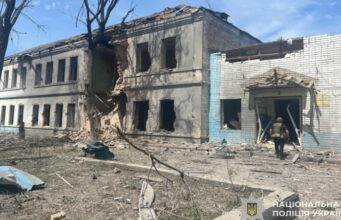 Васильківка на Дніпропетровщині: рекордні атаки КАБами та евакуація населення Як-російські-КАБи-перетворили-«глибокий-тил»-на-«картину-апокаліпсиса»