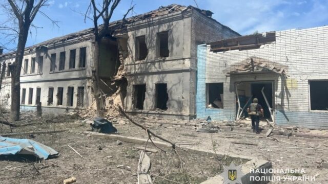 Васильківка на Дніпропетровщині: рекордні атаки КАБами та евакуація населення Як-російські-КАБи-перетворили-«глибокий-тил»-на-«картину-апокаліпсиса»