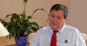 Кошти від продажу “Челсі” досі заблоковані: коментар посла Великої Британії в Україні Коли Україна отримає “гроші Абрамовича”? Посол Британії назвав головну перепону