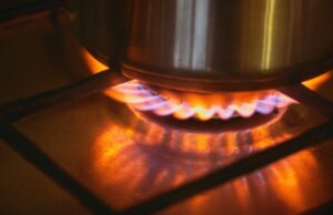 Помаранчеве полум’я на газовій плиті: експерти розповіли, коли варто хвилюватися Помаранчеве-полум’я-на-газовій-плиті:-експерти-розповіли,-коли-варто-хвилюватися