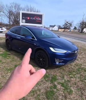 Американець-купив-електрокар-tesla-“наосліп”-за-9500-доларів:-на-нього-чекав-великий-сюрприз