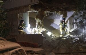 Суми під постійними атаками: життя в умовах російських бомбардувань «І-свистить,-і-пищить-Але-я-сховаюся-у-будиночок»-Жителі-Сум-розповідають-про-життя-під.