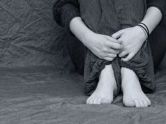 Її били на очах інших дітей: на Черкащині померла 11-річна дівчинка — поліція шукає зв’язок із булінгом Її били-на очах-інших-дітей:-на Черкащині-померла-11-річна-дівчинка —-поліція-шукає-зв’язок-із булінгом