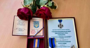 У Нововолинську вшанували пам’ять загиблих Захисників України Захисників-Романа-Филипенка-та-Олександра-Щербіну-у-Нововолинську-відзначили-посмертними-нагородами