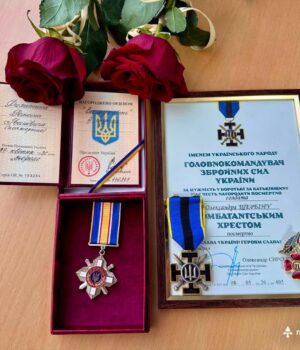 Захисників-Романа-Филипенка-та-Олександра-Щербіну-у-Нововолинську-відзначили-посмертними-нагородами