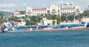 Росія почала наносити на судна “безглуздий” деформуючий камуфляж Росія-почала-наносити-на-судна-“безглуздий”-деформуючий-камуфляж