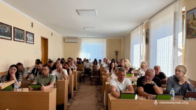 Засідання 61-ї сесії Нововолинської міської ради: новий депутат та важливі рішення 102-прийнятих-рішення:-відбулася-чергова-сесія-міської-ради
