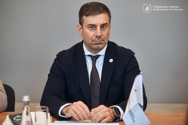 Керівника Закарпатського ТЦК відсторонили: Лубінець розкрив подробиці Керівника-Закарпатського-ТЦК-відсторонили:-Лубінець-розкрив-подробиці