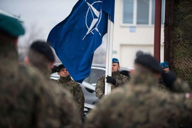 Гібридна війна з РФ не переросте у реальну лише в одному випадку, – екскомандувач НАТО Гібридна-війна-з-РФ-не-переросте-у-реальну-лише-в-одному-випадку,-–-екскомандувач-НАТО