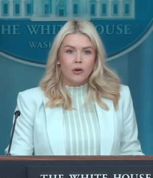 Прессекретар-Білого-дому-залишить-свою-посаду:-Трамп-назвав-причину