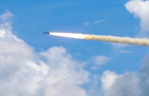 У Росії знайшли вразливе місце: санкції ЄС можуть перекрити сировину для ракет і танків У Росії-знайшли-вразливе-місце:-санкції-ЄС можуть-перекрити-сировину-для-ракет-і танків