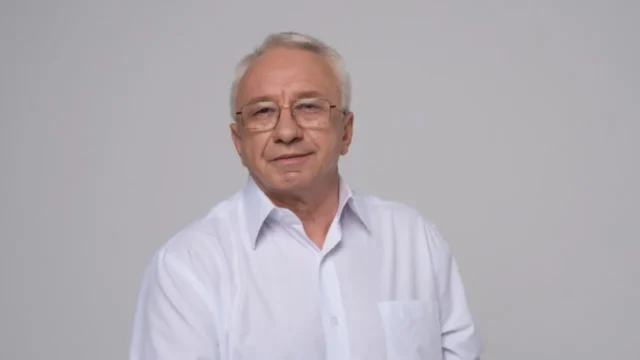 Людям потрібно готуватися до зими, а державі — зупинити війну: нардеп Олексій Кучеренко Людям потрібно готуватися до зими, а державі — зупинити війну: нардеп Олексій Кучеренко