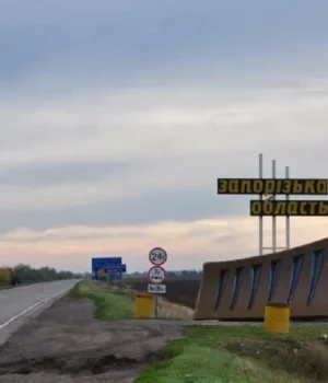 Ворожий-удар-по-Запорізькому-району:-поранені-жінка-та-дитина