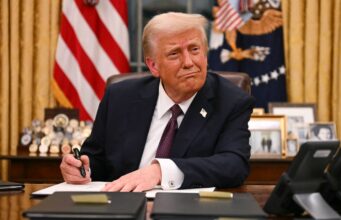 США вводять мита на імпорт дронів та комплектуючих Трамп підписав указ про мита на безпілотники та комплектуючі до них