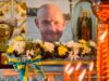 Прощання з Героєм Дмитром Роотом у Нововолинську Нововолинська-громада-попрощалася-із-Захисником-України-Дмитром-Роотом