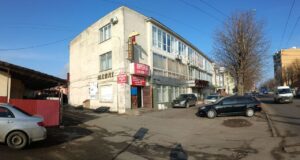 За 15 млн у Луцьку продають приміщення відділення банку. Фото За-15-млн-у-Луцьку-продають-приміщення-відділення-банку.-Фото