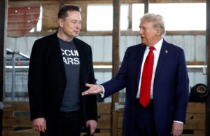 Трамп і Маск відновлюють стосунки: мільярдер інвестує в республіканців Трамп і Маск відновили стосунки після гучного розриву: WSJ розкрили деталі
