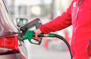 Ціни на АЗС приголомшують: скільки коштує бензин і дизель 15 серпня Ціни-на АЗС-приголомшують:-скільки-коштує-бензин-і дизель-15 серпня
