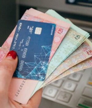 ПриватБанк-поверне-гроші:-кому-протягом-доби-зарахують-кошти