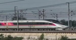 У Китаї поїзд розігнали до 800 км/год за 5 секунд і встановили світовий рекорд У-Китаї-поїзд-розігнали-до-800-км/год-за-5-секунд-і-встановили-світовий-рекорд