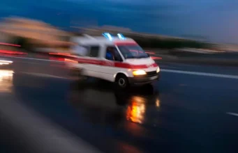 Нічна балістична атака на Київ: одна постраждала, пожежі в двох районах Удар-по-Києву:-одна-постраждала,-падіння-уламків-та-пожежі-в-двох-районах