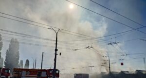 Через атаку РФ у Києві згорів книжковий ринок «Петрівка» Через-атаку-РФ-у-Києві-згорів-книжковий-ринок-«Петрівка»