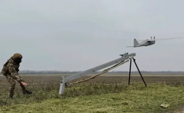 Росія створила секретні бази для запуску дронів поблизу кордонів з Україною та Білоруссю рф-створила-щонайменше-10-секретних-баз-для-запуску-дронів:-під-загрозою-опинилася-значна-частина-Європи