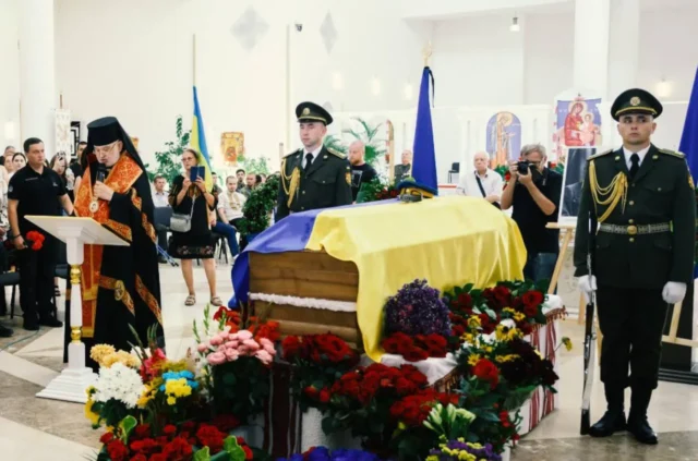Прах Коновальця перепоховають на Національному військовому меморіальному кладовищі Прах Коновальця перепоховають на Національному військовому меморіальному кладовищі