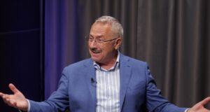 Досвід президентства Леоніда Кучми: автократія з елементами демократії Олігархічна система виникла за Кучми, але наступники її не зламали: інтерв’ю з Головатим
