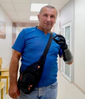 У-Львові-батько-і-син-із-Волині-проходили-лікування-після-поранення-від-удару-fpv-дрона