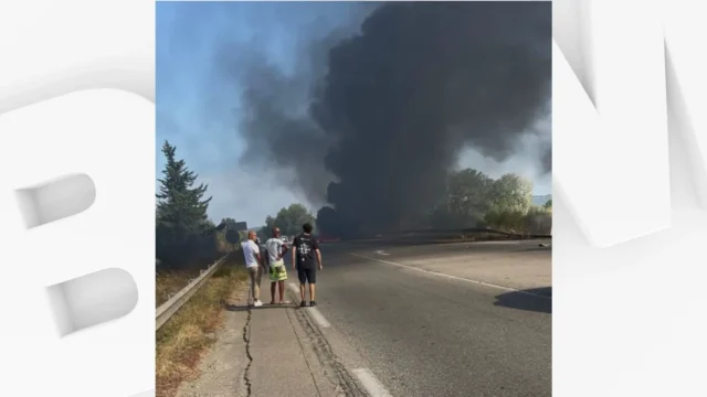 Аварія літака ВПС Франції під час тренувального польоту в Салон-де-Провансі У-Франції-розбився-літак-повітряних-сил,-екіпаж-травмовано