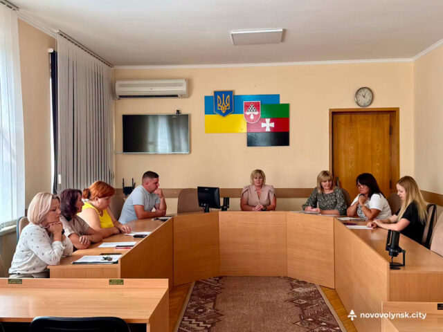 Засідання комісії з питань захисту прав дитини у Нововолинську На-комісії-з-питань-захисту-прав-дитини-у-Нововолинську-розглянули-понад-20-питань