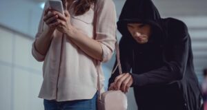 Якщо смартфон украдуть, Android сам його заблокує: які функції треба ввімкнути Якщо-смартфон-украдуть,-android-сам-його-заблокує:-які-функції-треба-ввімкнути