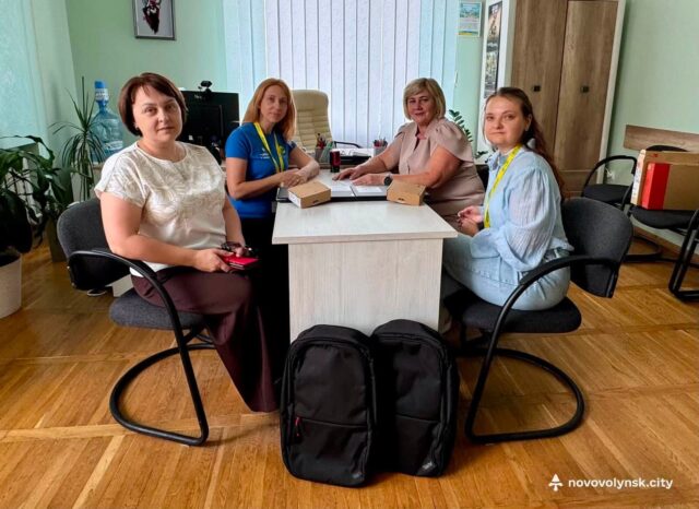 Нововолинська громада отримала ноутбуки від БФ «Рокада» Нововолинська-громада-отримала-ноутбуки-від-БФ-«Рокада»