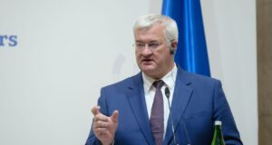 Україна обговорює використання заморожених активів Росії для відновлення країни Критично потрібні заморожені активи РФ: Сибіга назвав суму збитків від війни