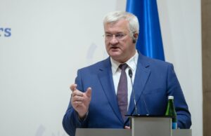 Україна обговорює використання заморожених активів Росії для відновлення країни Критично потрібні заморожені активи РФ: Сибіга назвав суму збитків від війни