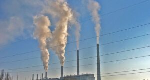 Російські атаки призвели до зупинки роботи теплоелектростанції ДТЕК Росія масштабно ударила по одній з теплоелектростанцій ДТЕК
