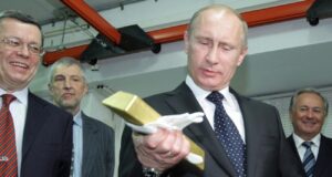 Фінансові надходження Росії від нафти дозволяють продовжувати військові витрати Європейська розвідка оцінила, скільки ще Путін зможе фінансувати війну