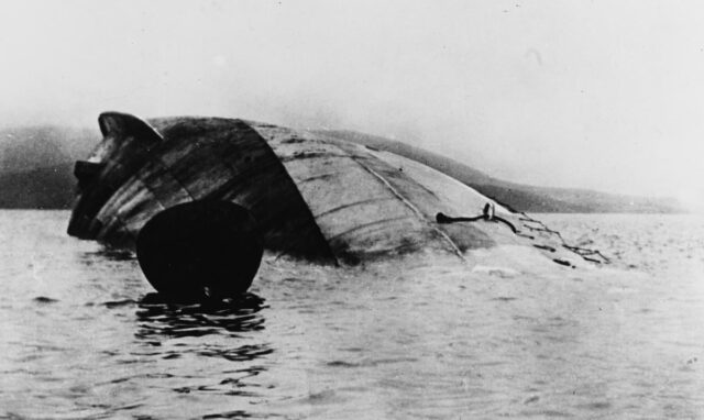 У 1919 році німці затопили власний флот, і через 100 років його сталь стала дуже... У-1919-році-німці-затопили-власний-флот,-і-через-100-років-його-сталь-стала-дуже.
