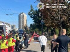 У Києві моторошна ДТП: авто на шаленій швидкості влетіло у зупинку із людьми — є жертви (фото, відео) У Києві-моторошна-ДТП:-авто-на шаленій-швидкості-влетіло-у зупинку-із людьми —-є жертви-(фото,-відео)