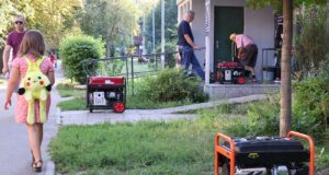 Запоріжжя зазнало атак: перебої з електропостачанням та постраждалі У Запоріжжі після атаки РФ почалися перебої з електрикою