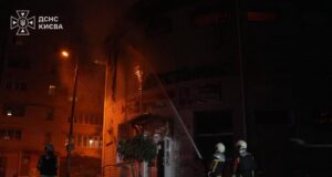 Росія завдала ударів по Києву: 5 людей загинуло, зафіксовано пожежі та руйнування Росія-завдала-ударів-по-Києву:-5-людей-загинуло,-зафіксовано-пожежі-та-руйнування
