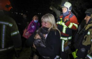 Нічна атака на Київ: шість загиблих та численні поранені Нічна-атака-на-Київ:-загиблі,-поранені,-пошкоджені-житлові-будинки,-медичний-заклад,-заклад-освіти
