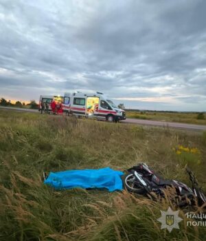 Впали-з-мотоцикла:-на-Волині-загинув-16-річний-хлопець,-ще-одного-постраждалого-госпіталізували