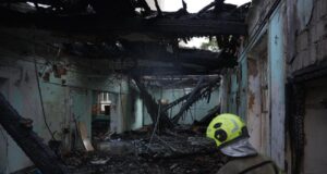 Російська атака на Бориспільський район: жертви та руйнування У Борисполі під удар потрапили продуктові склади та обʼєкти “Червоного хреста”