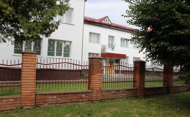 Директора інституту на Волині суд визнав винним у хабарництві, проте звільнив від покарання Директора-інституту-на-Волині-суд-визнав-винним-у-хабарництві,-проте-звільнив-від-покарання